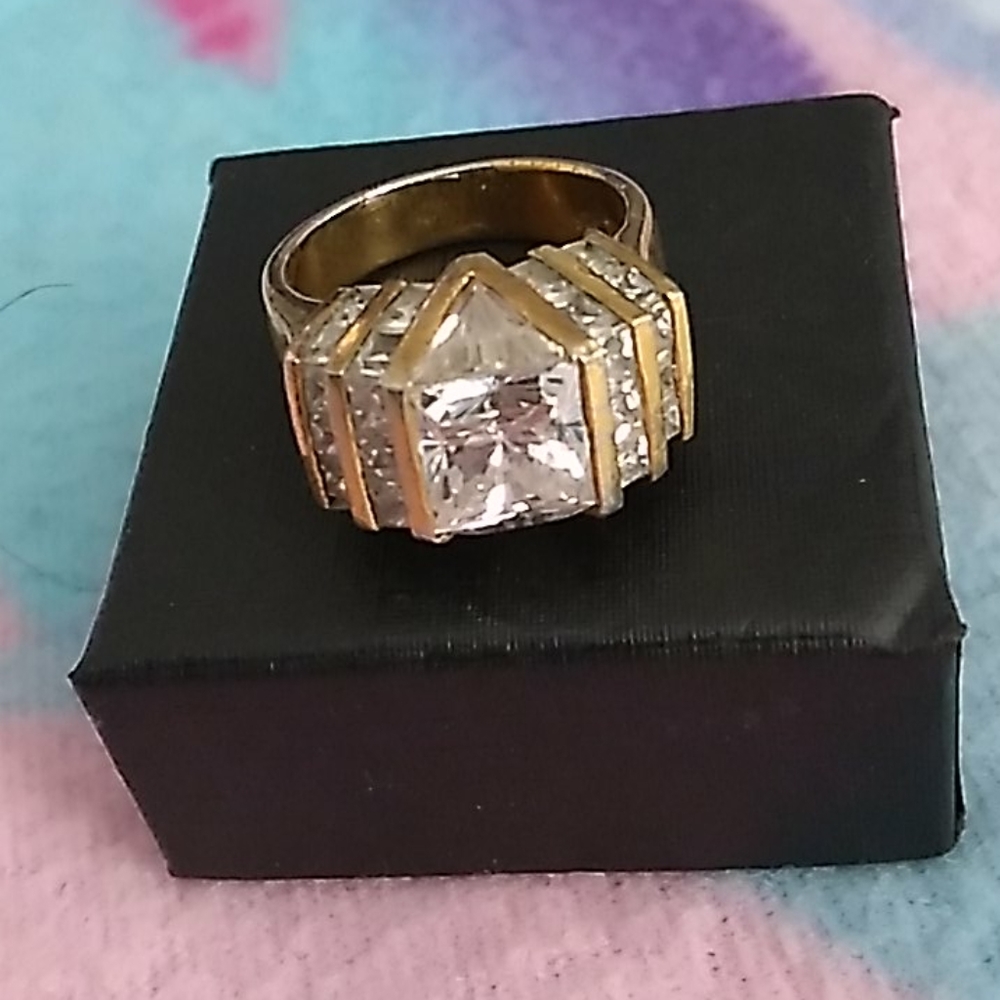 Vintage White zircon ring